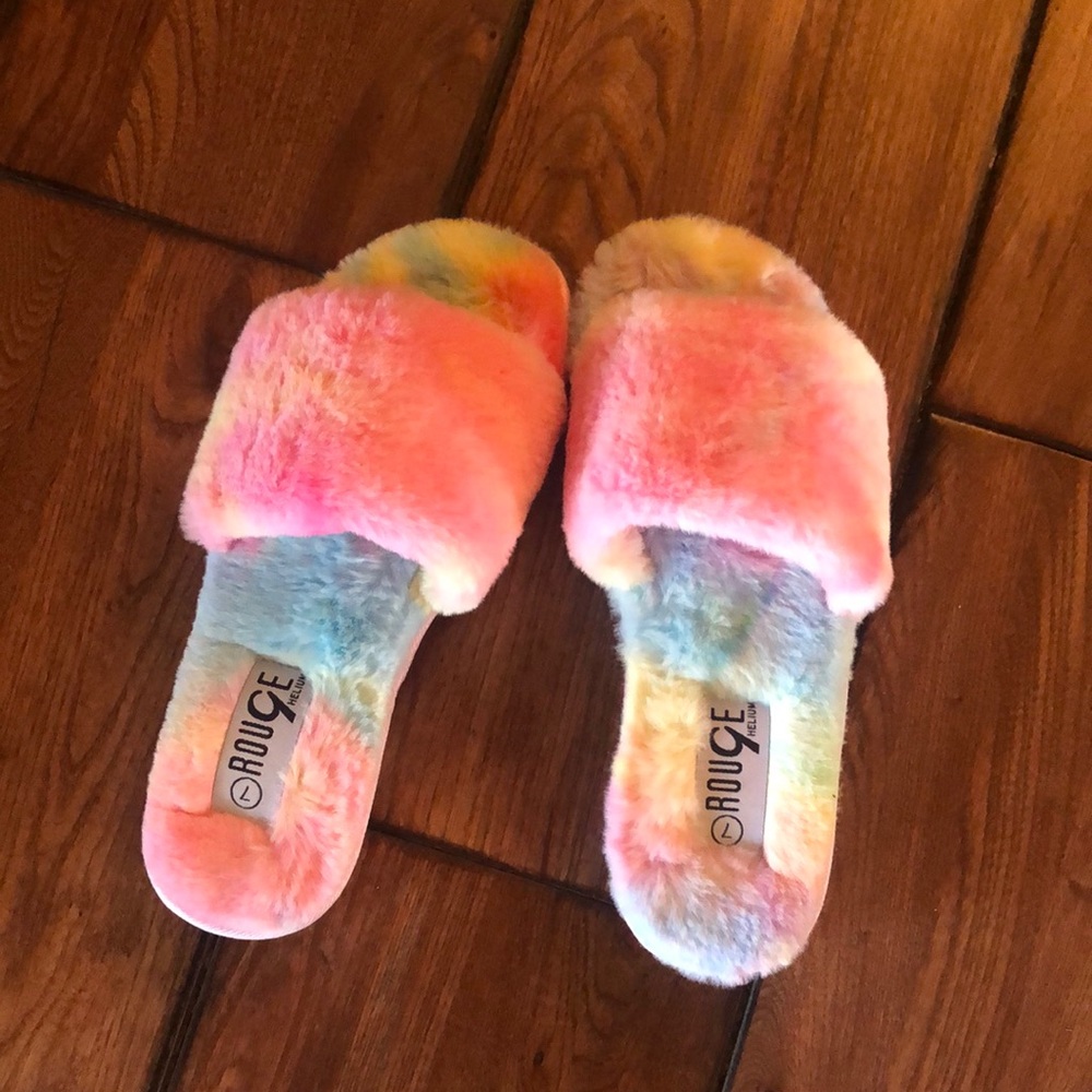 BNWOT Tye dye slippers